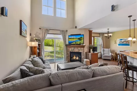 1932 Commonwealth Blvd, Chanhassen, MN 55317