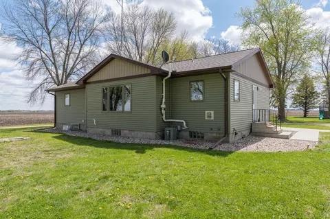 Exterior - 62277 142nd St, Mapleton, MN 56065 photo 6 of 8