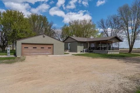 Exterior - 62277 142nd St, Mapleton, MN 56065 photo 1 of 8