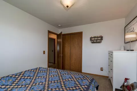 Bedroom - 62277 142nd St, Mapleton, MN 56065 photo 5 of 7