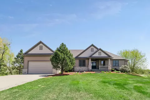 18745 Fontana St, Wyoming, MN 55092
