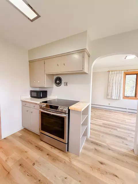 Kitchen - 821 Park St, Jackson, MN 56143 photo 6 of 6