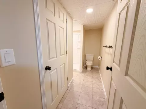 Bath - 821 Park St, Jackson, MN 56143 photo 5 of 6
