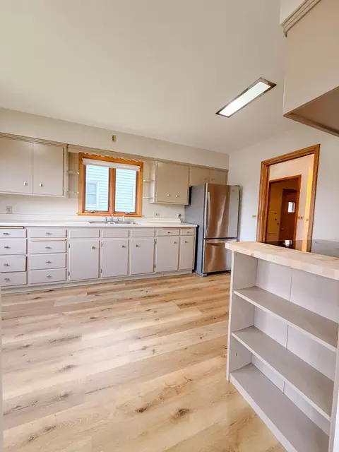 Kitchen - 821 Park St, Jackson, MN 56143 photo 3 of 6