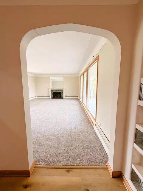 Living - 821 Park St, Jackson, MN 56143 photo 1 of 7