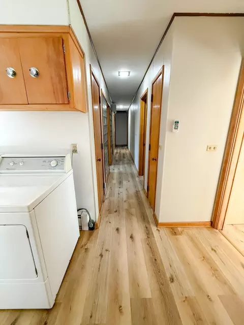 Entry Way - 821 Park St, Jackson, MN 56143 photo 3 of 4