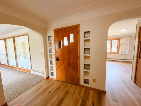 Entry Way - 821 Park St, Jackson, MN 56143 photo 1 of 4