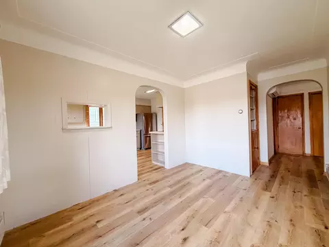 Living - 821 Park St, Jackson, MN 56143 photo 5 of 7