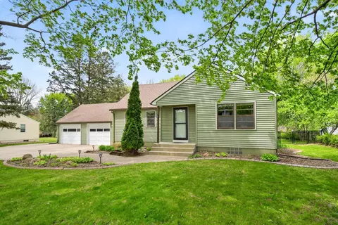 509 31st St NE, Rochester, MN 55906