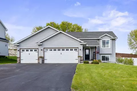 406 Greenway Dr, Delano, MN 55328