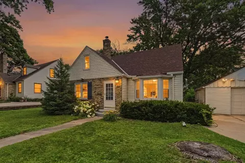 337 5th Ave N, Hopkins, MN 55343