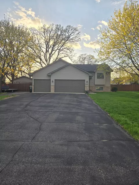 13676 Marigold St NW, Andover, MN 55304