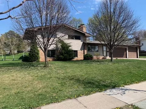 2301 Texas Ave S, Saint Louis Park, MN 55426