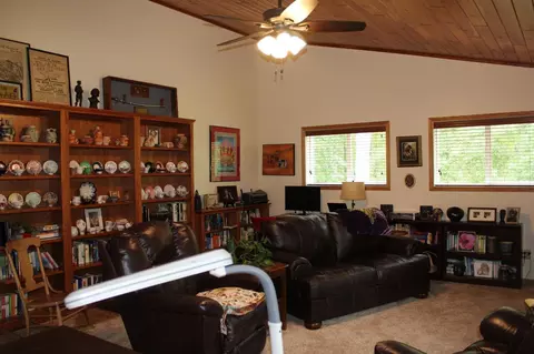 Living - 1707 Crosby Ct SE #4, Bemidji, MN 56601 photo 2 of 3