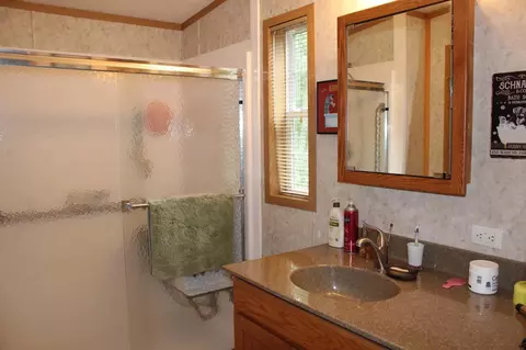 Bath - 1707 Crosby Ct SE #4, Bemidji, MN 56601 photo 2 of 3