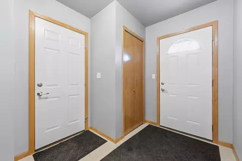 Entry Way - 1201 9th Ave SE, Barnesville, MN 56514 photo 1 of 1