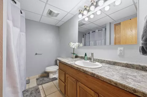 Bath - 1201 9th Ave SE, Barnesville, MN 56514 photo 2 of 2
