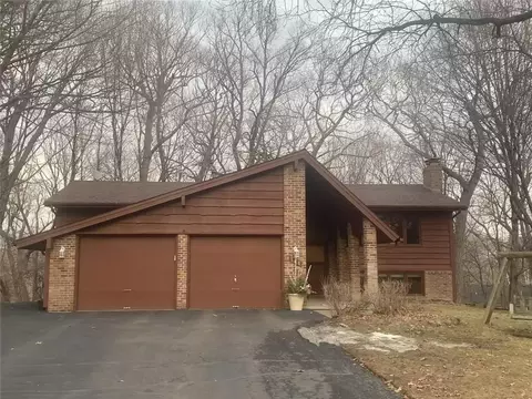 161 Choctaw Cir, Chanhassen, MN 55317