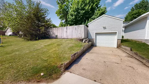Exterior - 413 Highland Rd, Willmar, MN 56201 photo 8 of 11