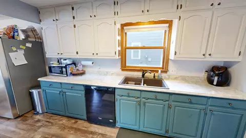 Kitchen - 413 Highland Rd, Willmar, MN 56201 photo 2 of 4