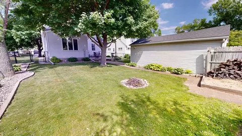 Exterior - 413 Highland Rd, Willmar, MN 56201 photo 7 of 11