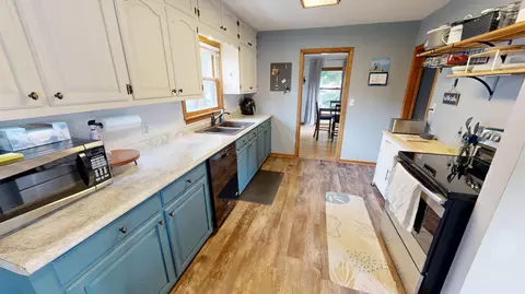 Kitchen - 413 Highland Rd, Willmar, MN 56201 photo 3 of 4