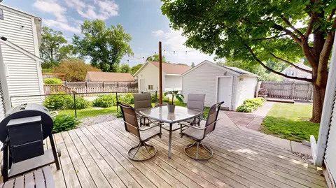Exterior - 413 Highland Rd, Willmar, MN 56201 photo 4 of 11