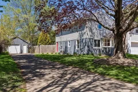 2031 Nortonia Ave, Saint Paul, MN 55119