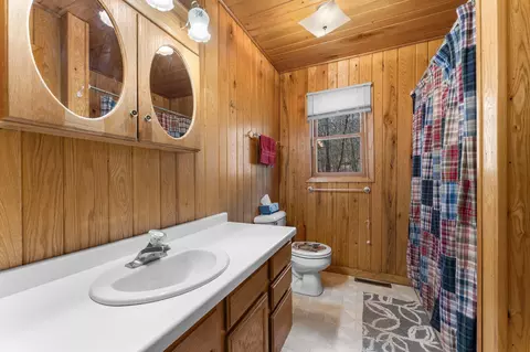 Bath - 42658 305th Pl, Aitkin, MN 56431 photo 1 of 2