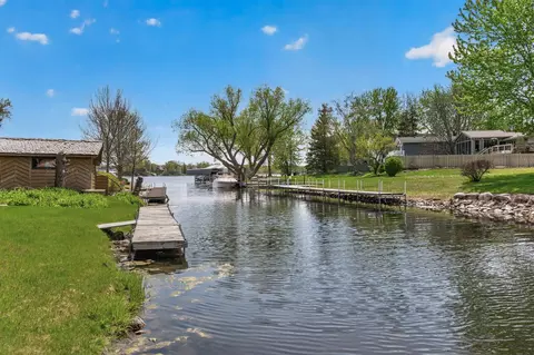 3290 Williams Ln, Mound, MN 55364