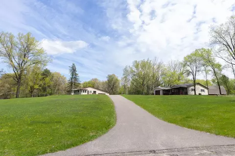 13822 44th St N, Stillwater, MN 55082
