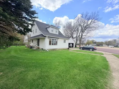 451 Paul Ave, Lake Wilson, MN 56151