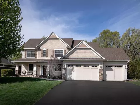 2110 Valley Creek Ln, Shakopee, MN 55379