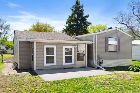 Exterior - 2210 Sundet Ln, Faribault, MN 55021 photo 3 of 5