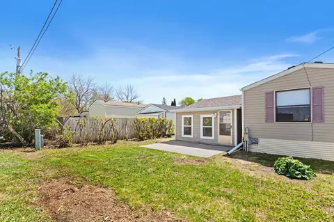 Exterior - 2210 Sundet Ln, Faribault, MN 55021 photo 5 of 5