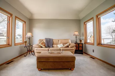 Living - 5979 24th St NE, Willmar, MN 56201 photo 2 of 5