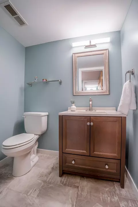 Bath - 5979 24th St NE, Willmar, MN 56201 photo 6 of 7