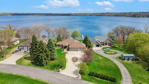 5979 24th St NE, Willmar, MN 56201