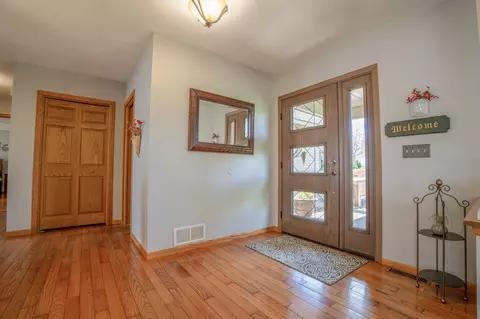 Entry Way - 5979 24th St NE, Willmar, MN 56201 photo 1 of 3