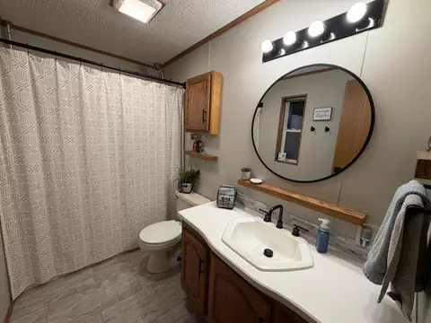 Bath - 2174 66th Ave NE, Willmar, MN 56201 photo 2 of 2