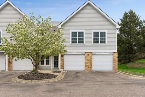 6000 Chasewood Pkwy #204, Hopkins, MN 55343