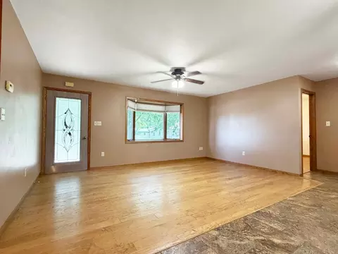 Living - 431 Spring St, Tracy, MN 56175 photo 1 of 8