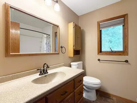 Bath - 431 Spring St, Tracy, MN 56175 photo 2 of 3