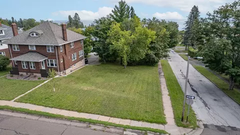 200 E 3rd St # X, Duluth, MN 55805 photo 3