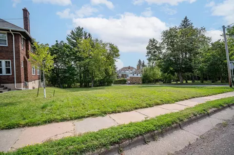 200 E 3rd St # X, Duluth, MN 55805 photo 4