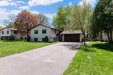 2428 Beam Ave, North Saint Paul, MN 55109