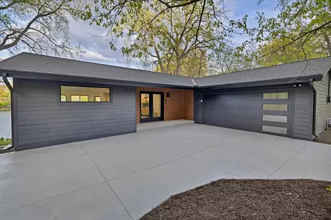 6905 Dakota Trl, Edina, MN 55439