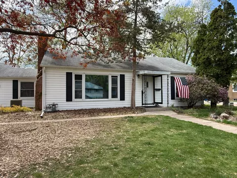 3911 Welcome Ave N, Robbinsdale, MN 55422