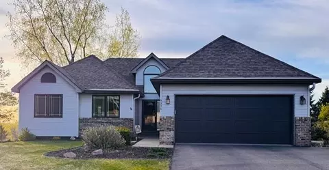 9096 Jergen Ave S, Cottage Grove, MN 55016