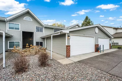 6213 Magda Dr, Maple Grove, MN 55369